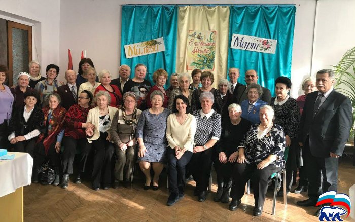 Фото: с сайта er-pushkino.ru Ирина Слуцкая поздравила ветеранов Пушкинского района.