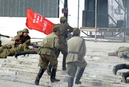 Реконструкция боя «Штурм Рейхстага» Пушкино 9 мая - фото Пушкино