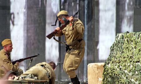 Реконструкция боя «Штурм Рейхстага» Пушкино 9 мая - фото Пушкино