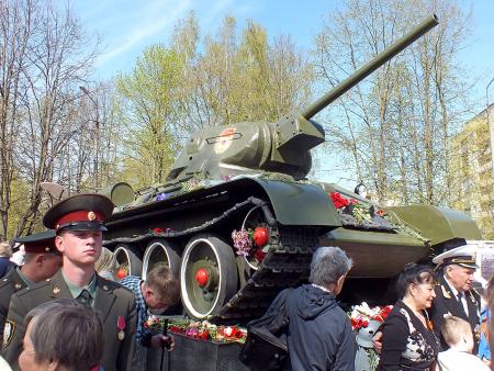 Открытие памятника Пушкино 9 мая 2015 года - Фото Пушкино