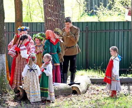 Дача музей Маяковского Пушкино 9 мая 2015 года - Фото Пушкино